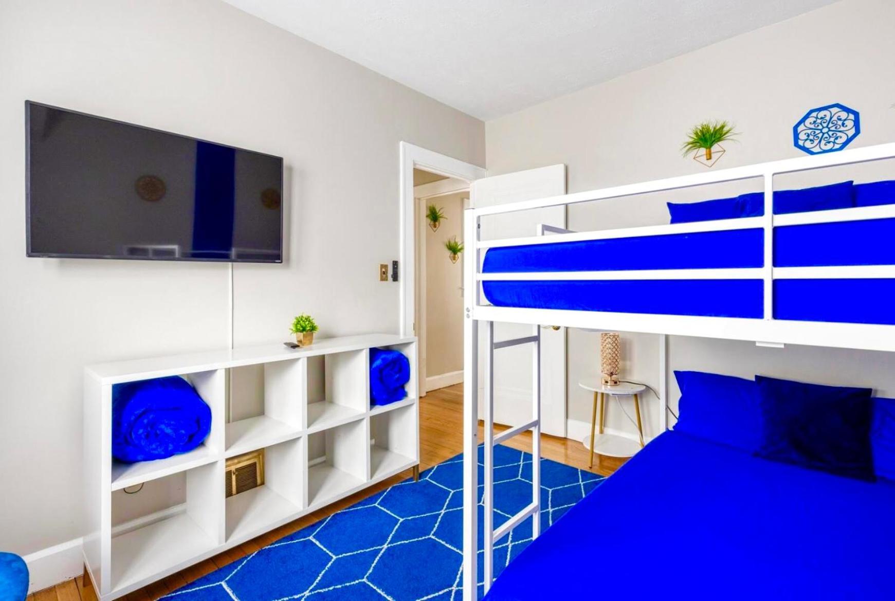 The Sapphire Haven - Your Old Brooklyn Oasis Awaits Families, Couples, Business Travelers Near Downtown With Parking, 300 Mb Wifi & Self Check-In Κλίβελαντ Εξωτερικό φωτογραφία