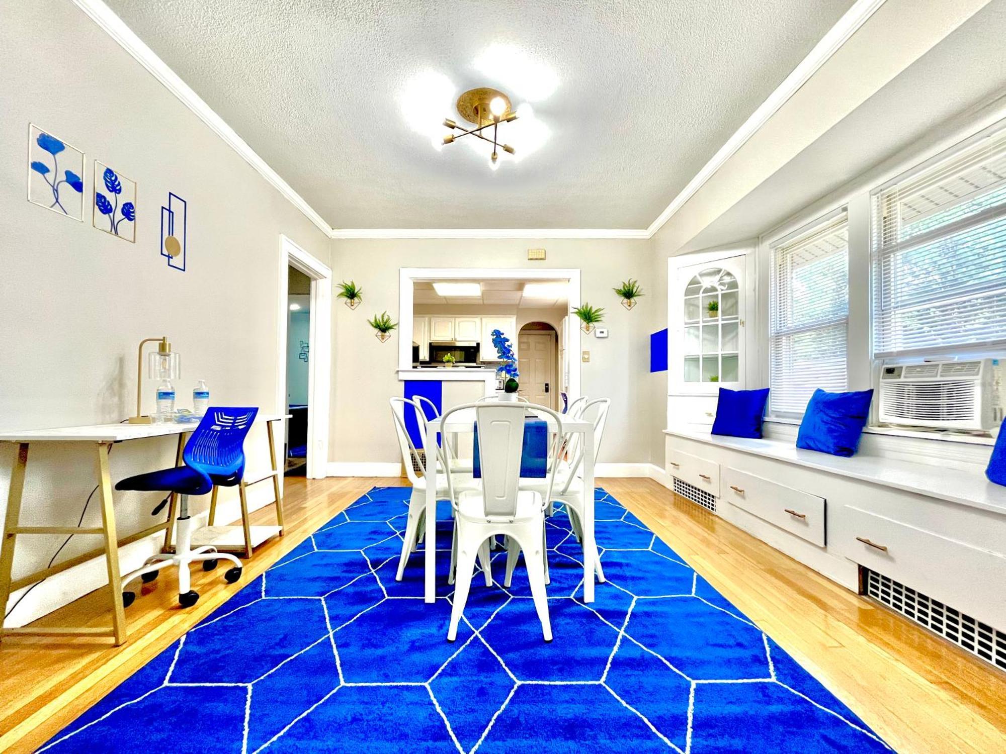 The Sapphire Haven - Your Old Brooklyn Oasis Awaits Families, Couples, Business Travelers Near Downtown With Parking, 300 Mb Wifi & Self Check-In Κλίβελαντ Εξωτερικό φωτογραφία