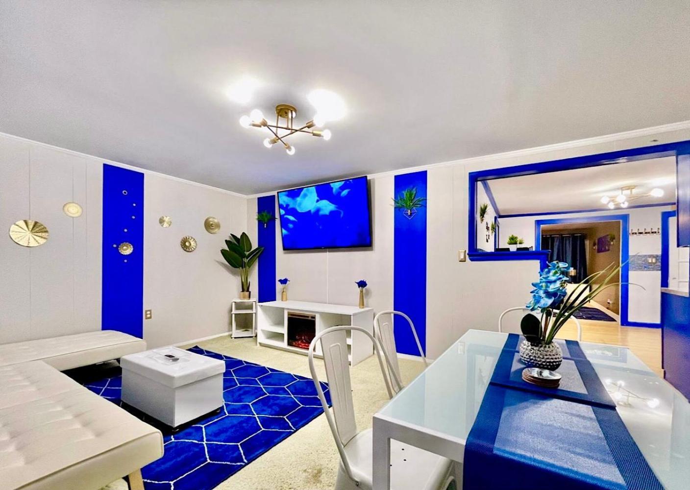 The Sapphire Haven - Your Old Brooklyn Oasis Awaits Families, Couples, Business Travelers Near Downtown With Parking, 300 Mb Wifi & Self Check-In Κλίβελαντ Εξωτερικό φωτογραφία