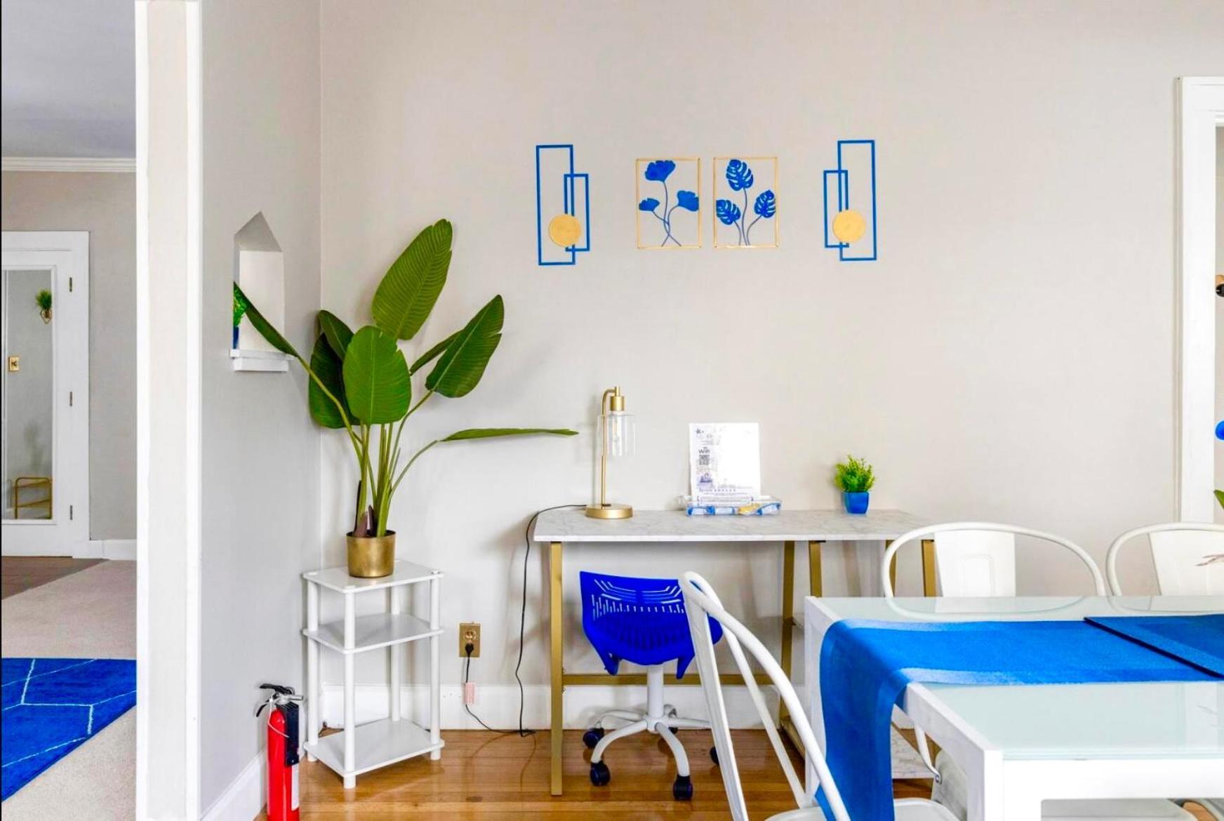 The Sapphire Haven - Your Old Brooklyn Oasis Awaits Families, Couples, Business Travelers Near Downtown With Parking, 300 Mb Wifi & Self Check-In Κλίβελαντ Εξωτερικό φωτογραφία