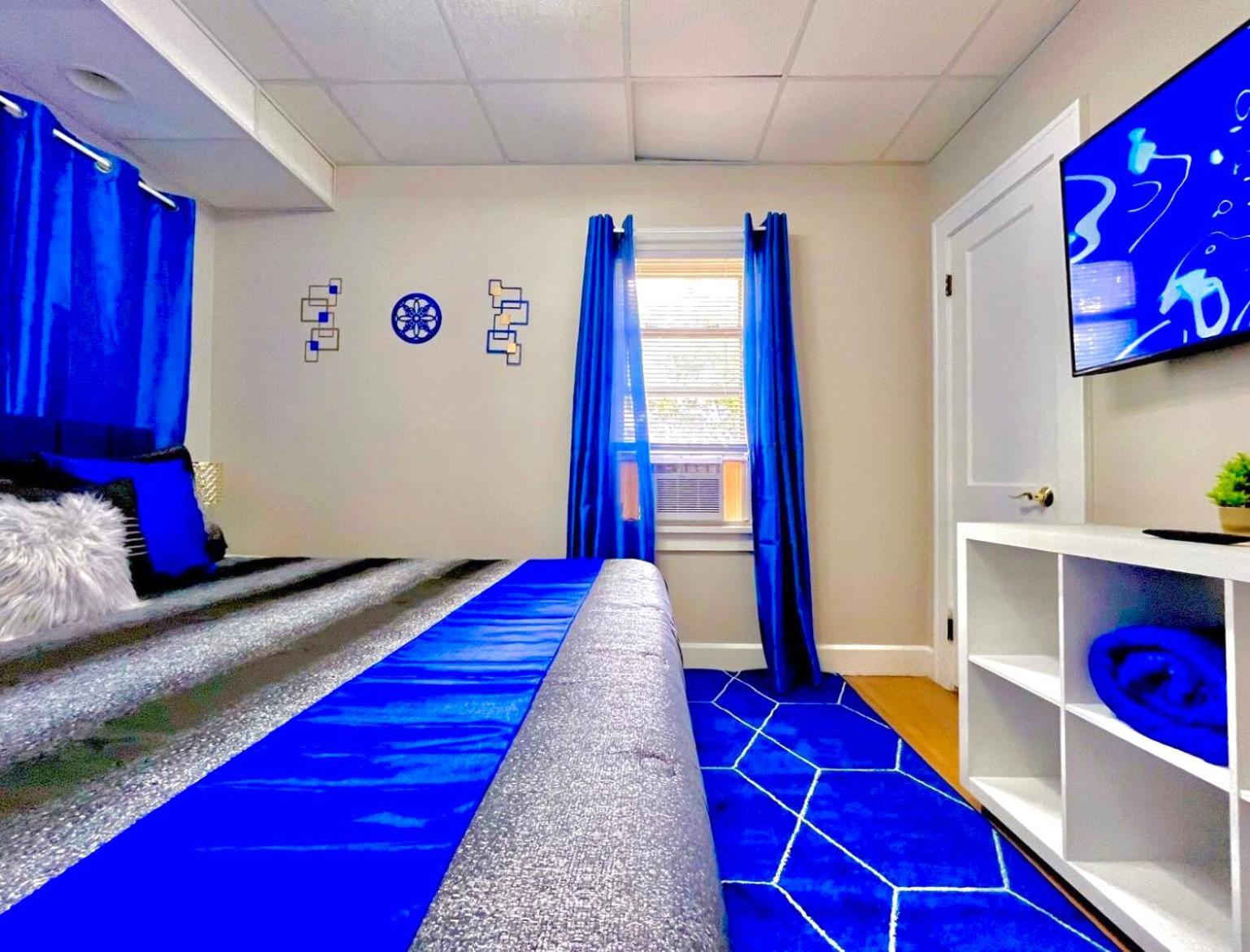 The Sapphire Haven - Your Old Brooklyn Oasis Awaits Families, Couples, Business Travelers Near Downtown With Parking, 300 Mb Wifi & Self Check-In Κλίβελαντ Εξωτερικό φωτογραφία