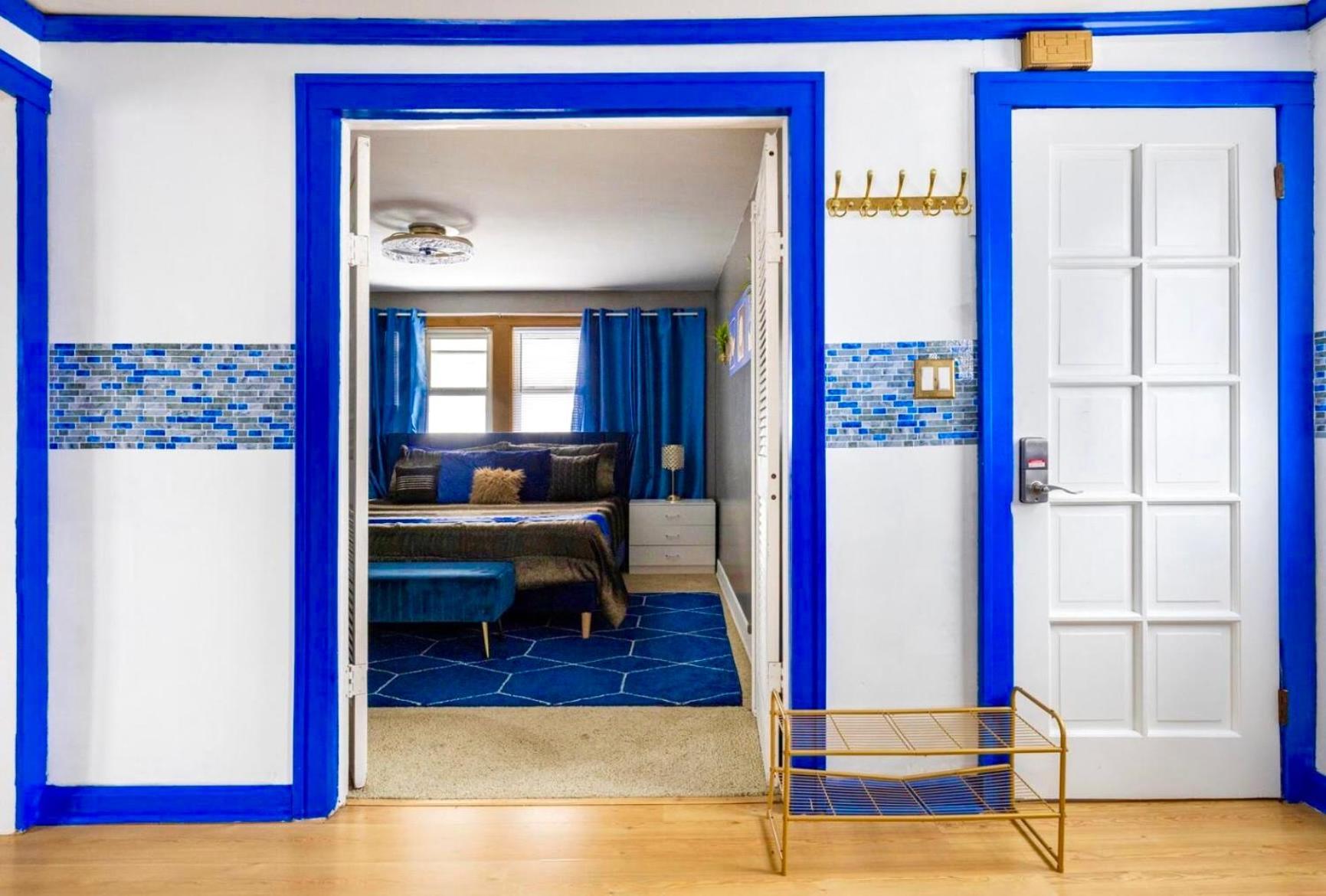 The Sapphire Haven - Your Old Brooklyn Oasis Awaits Families, Couples, Business Travelers Near Downtown With Parking, 300 Mb Wifi & Self Check-In Κλίβελαντ Εξωτερικό φωτογραφία