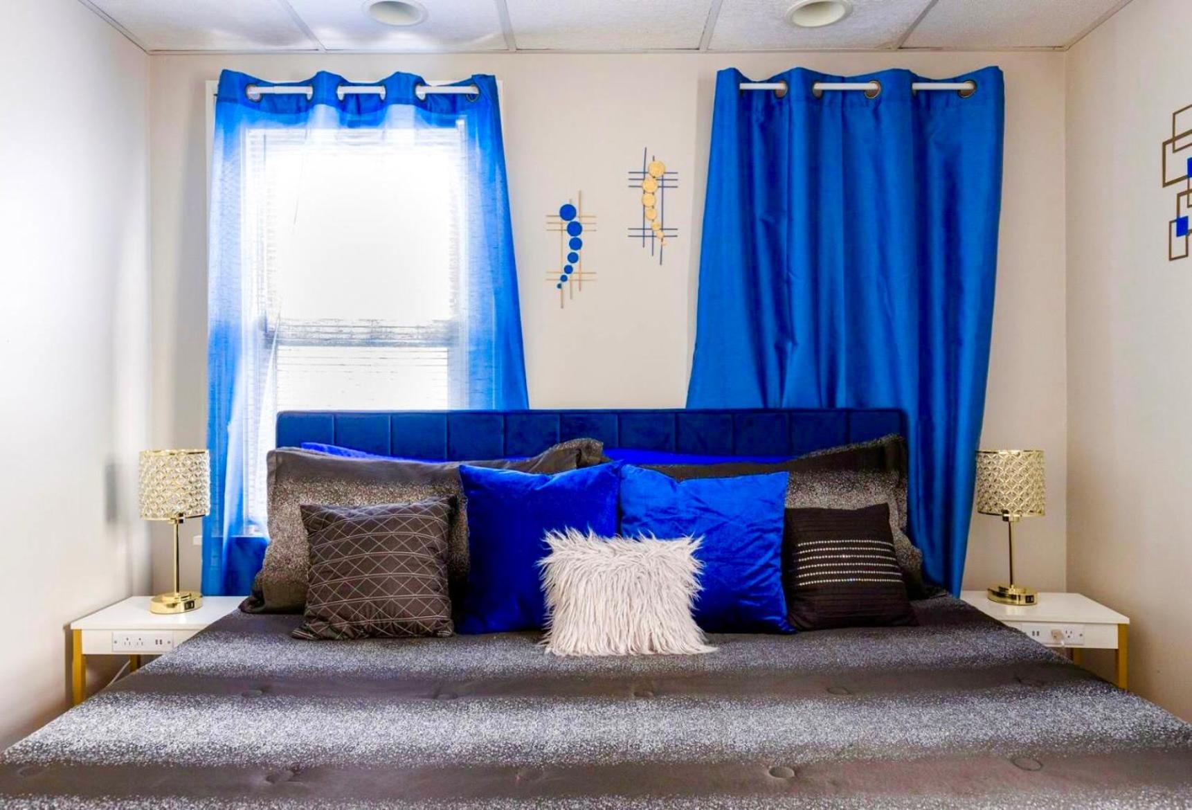 The Sapphire Haven - Your Old Brooklyn Oasis Awaits Families, Couples, Business Travelers Near Downtown With Parking, 300 Mb Wifi & Self Check-In Κλίβελαντ Εξωτερικό φωτογραφία