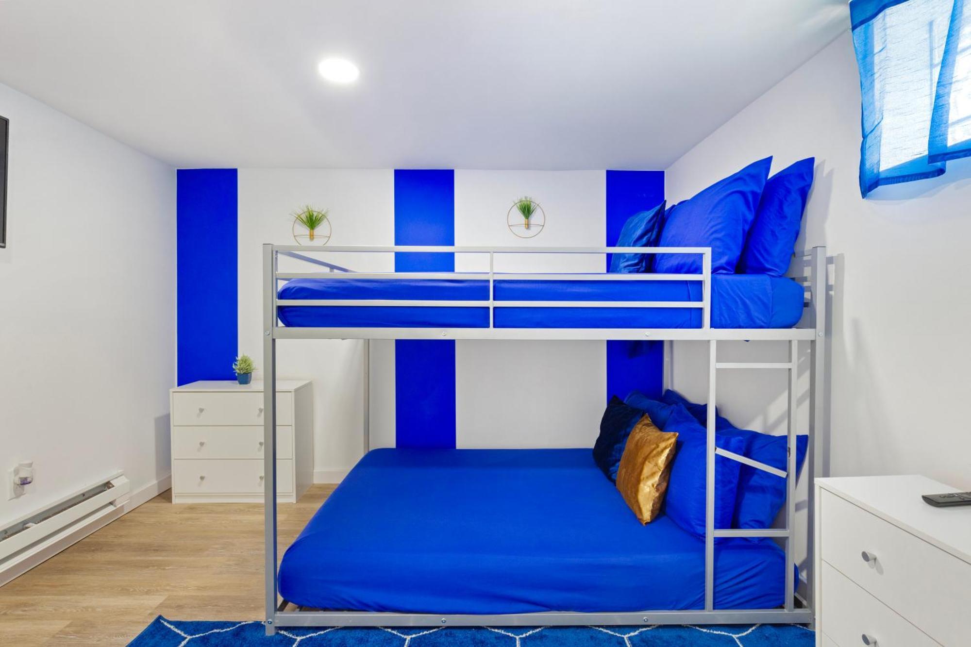 The Sapphire Haven - Your Old Brooklyn Oasis Awaits Families, Couples, Business Travelers Near Downtown With Parking, 300 Mb Wifi & Self Check-In Κλίβελαντ Εξωτερικό φωτογραφία