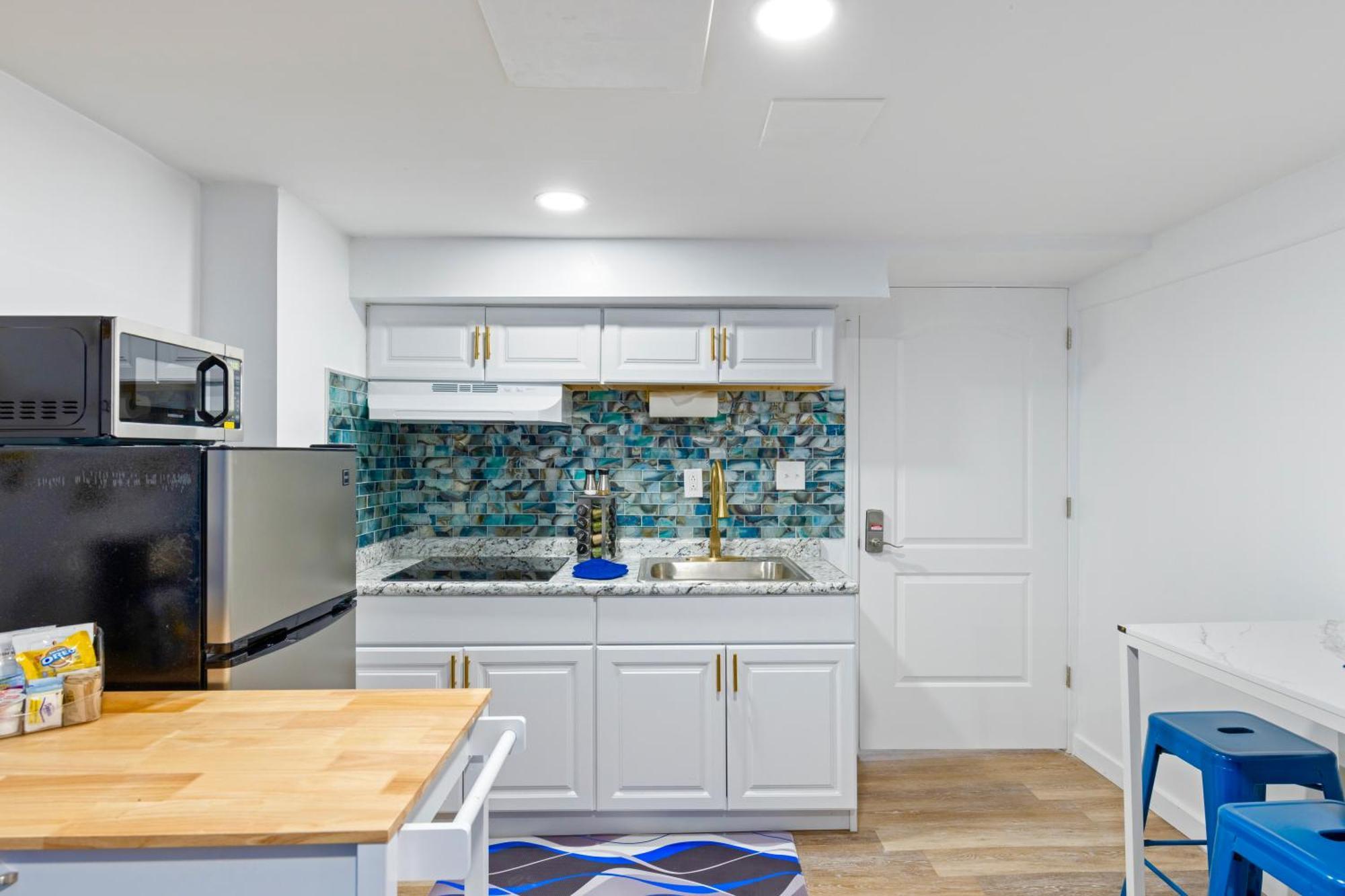 The Sapphire Haven - Your Old Brooklyn Oasis Awaits Families, Couples, Business Travelers Near Downtown With Parking, 300 Mb Wifi & Self Check-In Κλίβελαντ Εξωτερικό φωτογραφία