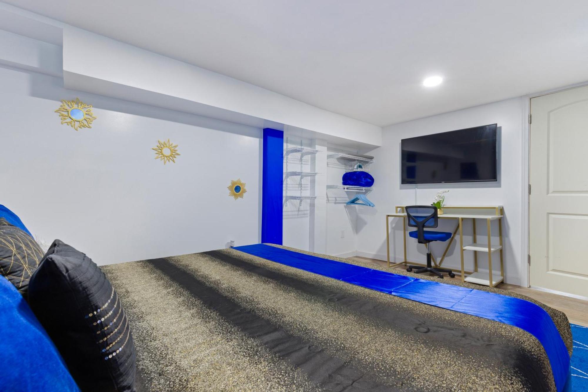 The Sapphire Haven - Your Old Brooklyn Oasis Awaits Families, Couples, Business Travelers Near Downtown With Parking, 300 Mb Wifi & Self Check-In Κλίβελαντ Εξωτερικό φωτογραφία