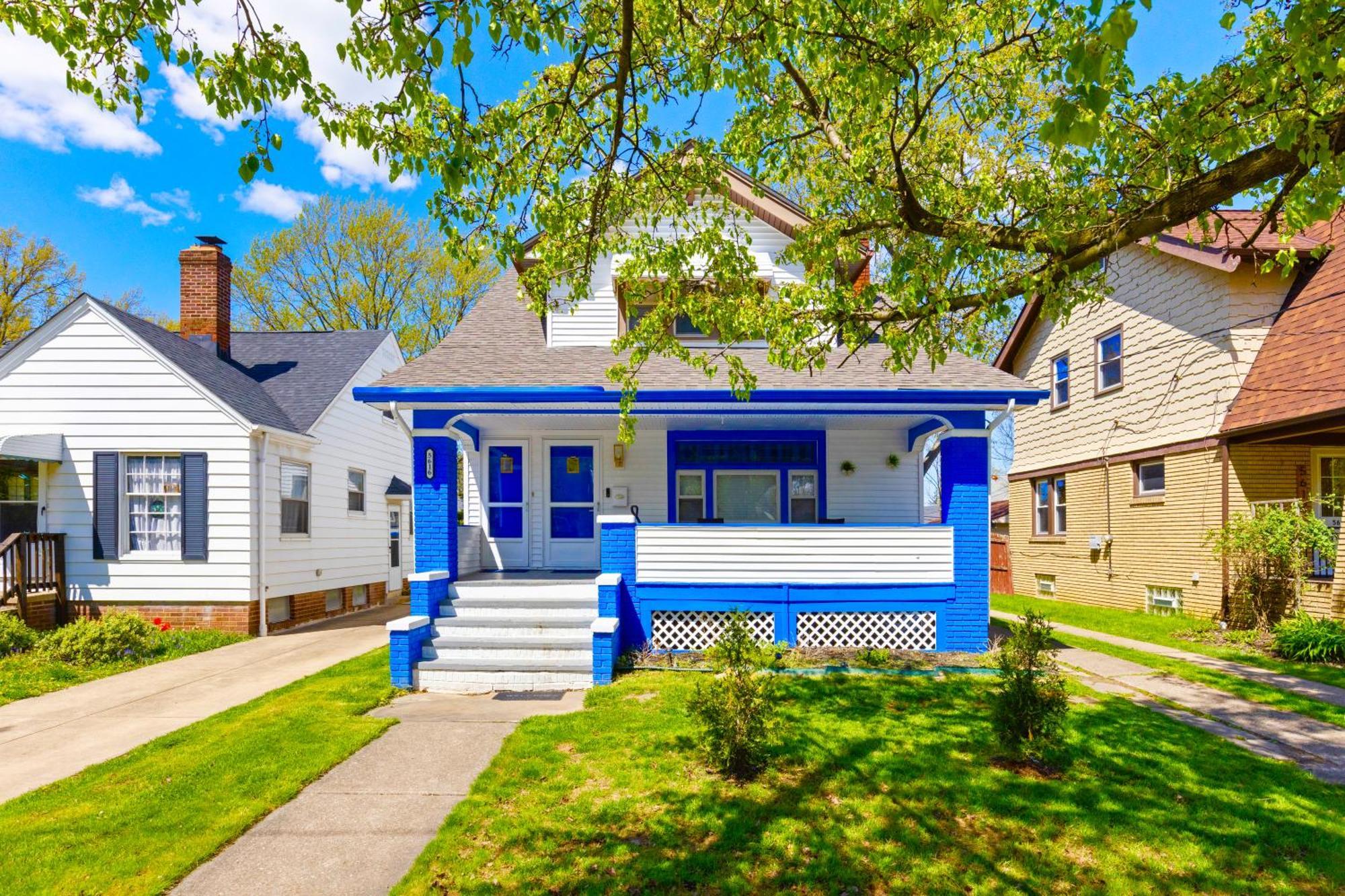 The Sapphire Haven - Your Old Brooklyn Oasis Awaits Families, Couples, Business Travelers Near Downtown With Parking, 300 Mb Wifi & Self Check-In Κλίβελαντ Εξωτερικό φωτογραφία